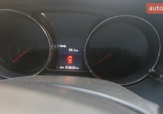 Пежо 4007, объемом двигателя 2.18 л и пробегом 218 тыс. км за 10500 $, фото 3 на Automoto.ua