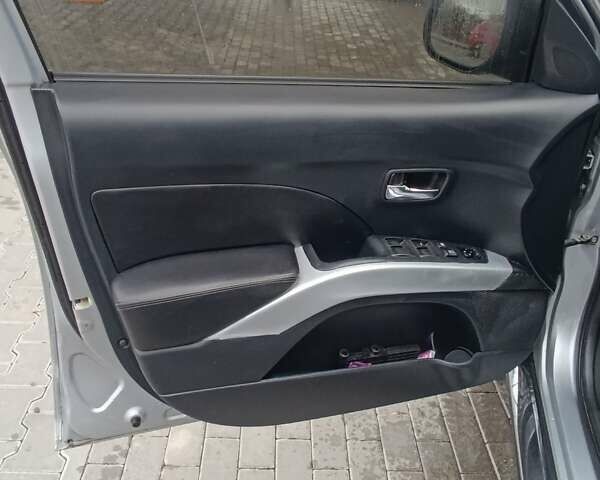 Серый Пежо 4007, объемом двигателя 2.18 л и пробегом 232 тыс. км за 7800 $, фото 17 на Automoto.ua