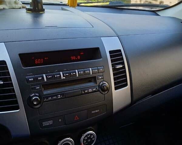 Сірий Пежо 4007, об'ємом двигуна 2.2 л та пробігом 160 тис. км за 9200 $, фото 12 на Automoto.ua