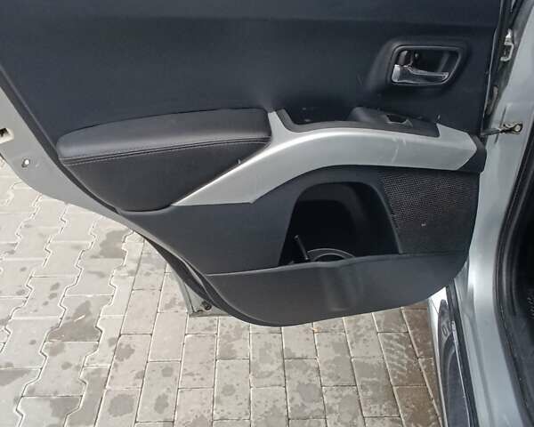 Серый Пежо 4007, объемом двигателя 2.18 л и пробегом 232 тыс. км за 7800 $, фото 16 на Automoto.ua