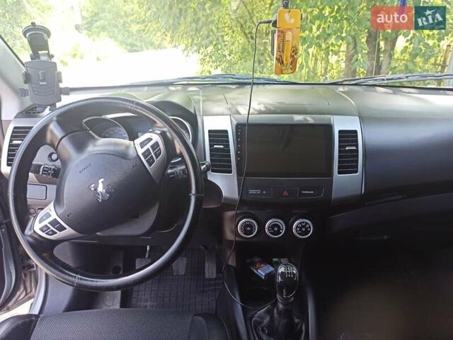 Серый Пежо 4007, объемом двигателя 2.2 л и пробегом 248 тыс. км за 9200 $, фото 2 на Automoto.ua