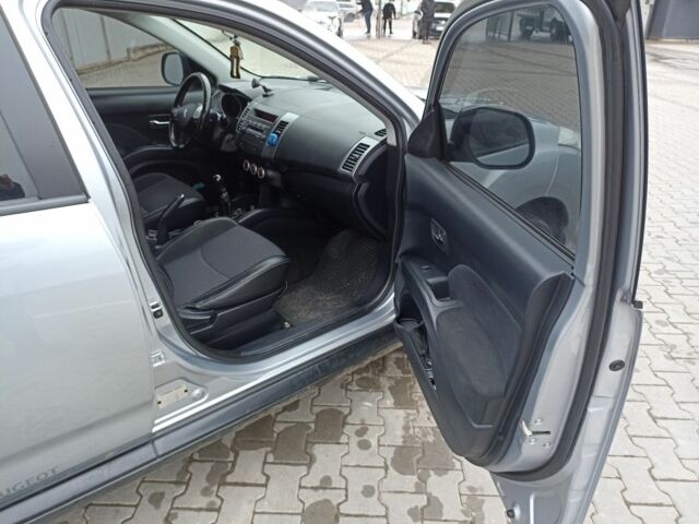 Серый Пежо 4007, объемом двигателя 2.2 л и пробегом 243 тыс. км за 8400 $, фото 8 на Automoto.ua