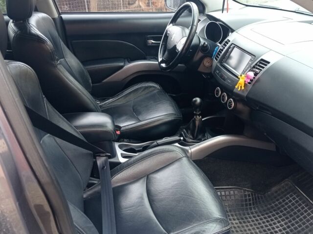 Серый Пежо 4007, объемом двигателя 2.2 л и пробегом 250 тыс. км за 8200 $, фото 3 на Automoto.ua