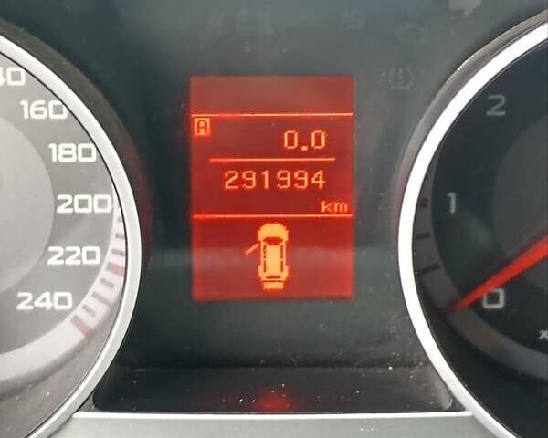 Серый Пежо 4007, объемом двигателя 2.18 л и пробегом 292 тыс. км за 9500 $, фото 7 на Automoto.ua