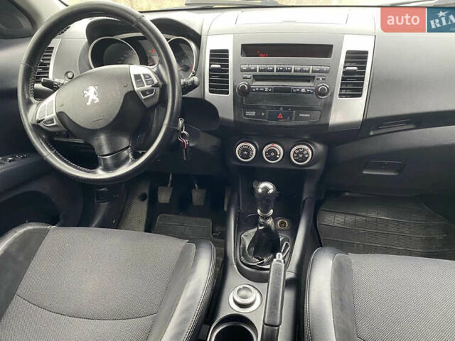 Серый Пежо 4007, объемом двигателя 2.2 л и пробегом 312 тыс. км за 4500 $, фото 6 на Automoto.ua