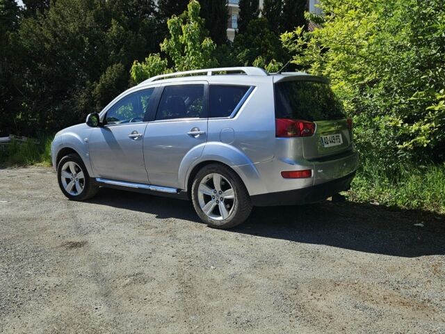 Сірий Пежо 4007, об'ємом двигуна 2 л та пробігом 300 тис. км за 9299 $, фото 4 на Automoto.ua