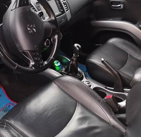 Серый Пежо 4007, объемом двигателя 2.18 л и пробегом 245 тыс. км за 10200 $, фото 5 на Automoto.ua