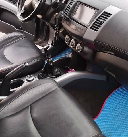 Серый Пежо 4007, объемом двигателя 2.18 л и пробегом 245 тыс. км за 10200 $, фото 12 на Automoto.ua