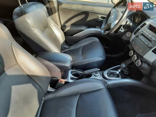 Серый Пежо 4007, объемом двигателя 2.2 л и пробегом 280 тыс. км за 10100 $, фото 13 на Automoto.ua