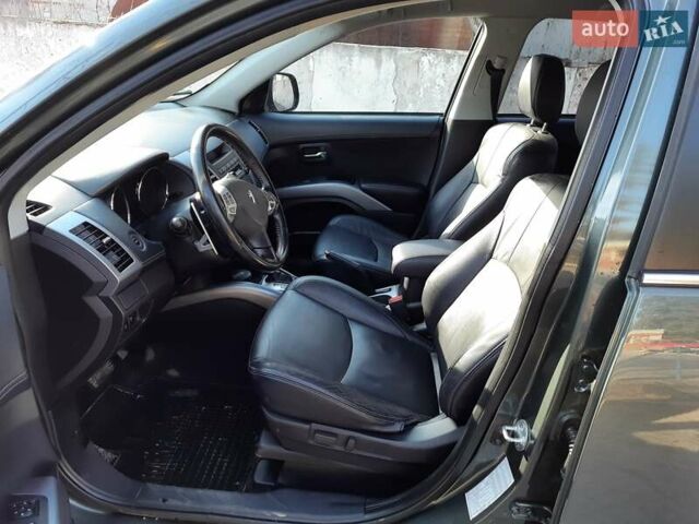 Серый Пежо 4007, объемом двигателя 2.2 л и пробегом 280 тыс. км за 10100 $, фото 24 на Automoto.ua