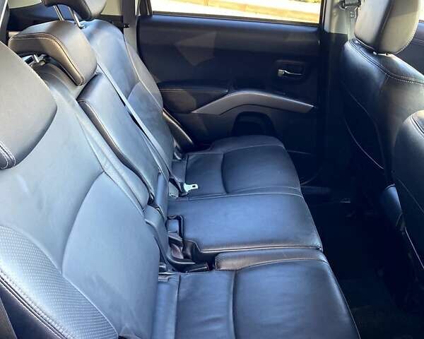 Сірий Пежо 4007, об'ємом двигуна 2.2 л та пробігом 183 тис. км за 10950 $, фото 5 на Automoto.ua