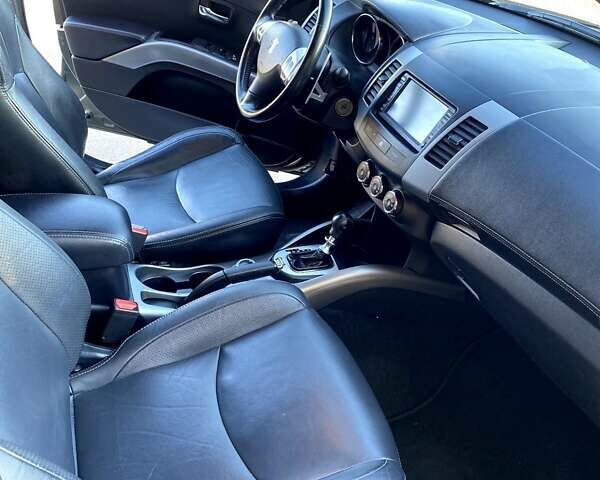 Сірий Пежо 4007, об'ємом двигуна 2.2 л та пробігом 183 тис. км за 10950 $, фото 6 на Automoto.ua