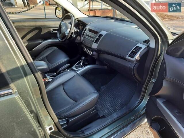 Серый Пежо 4007, объемом двигателя 2.2 л и пробегом 280 тыс. км за 10100 $, фото 15 на Automoto.ua