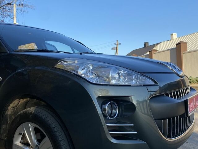 Сірий Пежо 4007, об'ємом двигуна 2.2 л та пробігом 183 тис. км за 10950 $, фото 9 на Automoto.ua