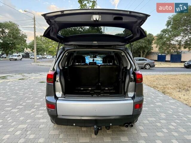 Серый Пежо 4007, объемом двигателя 2.2 л и пробегом 236 тыс. км за 9999 $, фото 66 на Automoto.ua