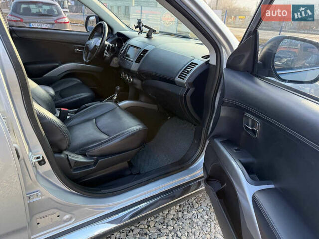 Сірий Пежо 4007, об'ємом двигуна 2.2 л та пробігом 206 тис. км за 9550 $, фото 20 на Automoto.ua