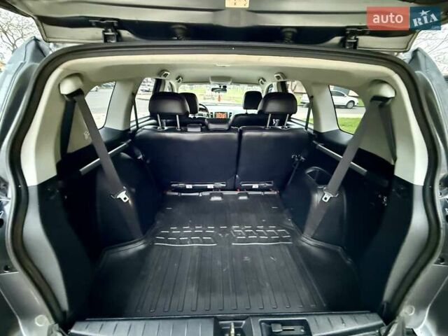 Серый Пежо 4007, объемом двигателя 2.18 л и пробегом 236 тыс. км за 9999 $, фото 63 на Automoto.ua