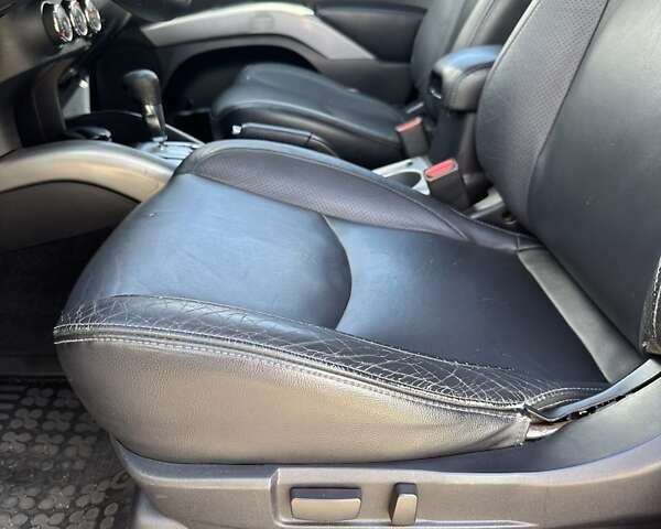 Серый Пежо 4007, объемом двигателя 2.36 л и пробегом 167 тыс. км за 9500 $, фото 20 на Automoto.ua