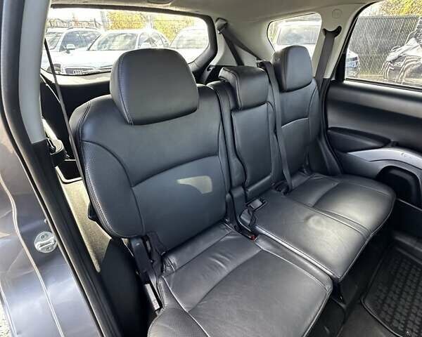 Серый Пежо 4007, объемом двигателя 2.36 л и пробегом 167 тыс. км за 9500 $, фото 23 на Automoto.ua