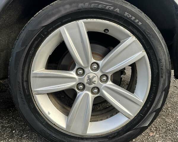 Серый Пежо 4007, объемом двигателя 2.36 л и пробегом 167 тыс. км за 9500 $, фото 6 на Automoto.ua