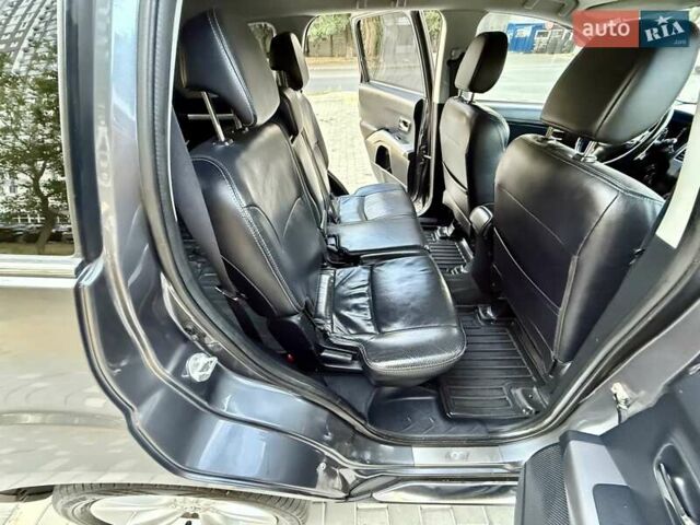 Серый Пежо 4007, объемом двигателя 2.2 л и пробегом 236 тыс. км за 9999 $, фото 50 на Automoto.ua