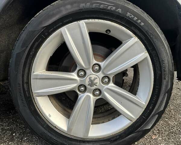 Серый Пежо 4007, объемом двигателя 2.36 л и пробегом 167 тыс. км за 9500 $, фото 6 на Automoto.ua