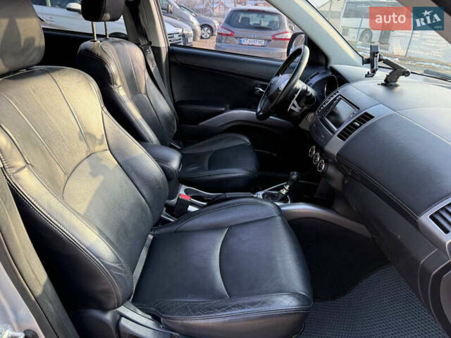 Сірий Пежо 4007, об'ємом двигуна 2.2 л та пробігом 206 тис. км за 9550 $, фото 21 на Automoto.ua