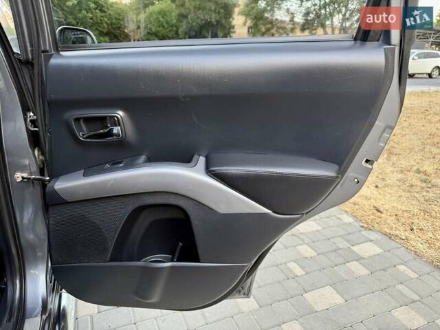 Серый Пежо 4007, объемом двигателя 2.2 л и пробегом 236 тыс. км за 9999 $, фото 46 на Automoto.ua