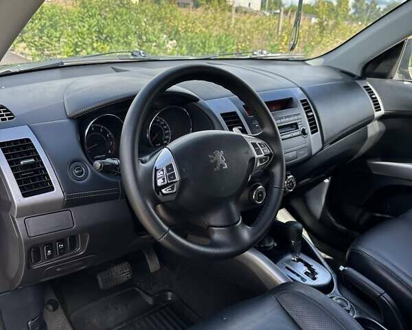 Серый Пежо 4007, объемом двигателя 2.36 л и пробегом 167 тыс. км за 9500 $, фото 16 на Automoto.ua