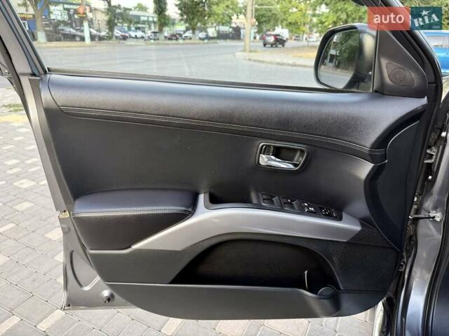 Серый Пежо 4007, объемом двигателя 2.2 л и пробегом 236 тыс. км за 9999 $, фото 37 на Automoto.ua