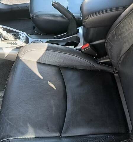 Сірий Пежо 4007, об'ємом двигуна 2.18 л та пробігом 210 тис. км за 10800 $, фото 20 на Automoto.ua