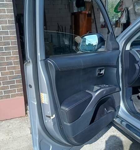 Сірий Пежо 4007, об'ємом двигуна 2.18 л та пробігом 210 тис. км за 10800 $, фото 25 на Automoto.ua