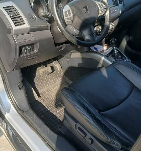 Сірий Пежо 4007, об'ємом двигуна 2.18 л та пробігом 210 тис. км за 10800 $, фото 154 на Automoto.ua