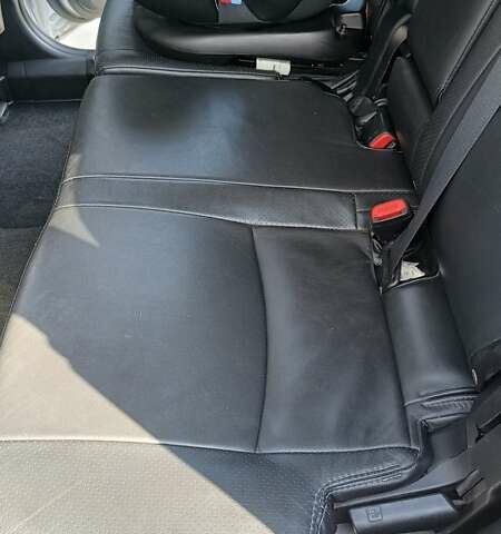 Сірий Пежо 4007, об'ємом двигуна 2.18 л та пробігом 210 тис. км за 10800 $, фото 16 на Automoto.ua