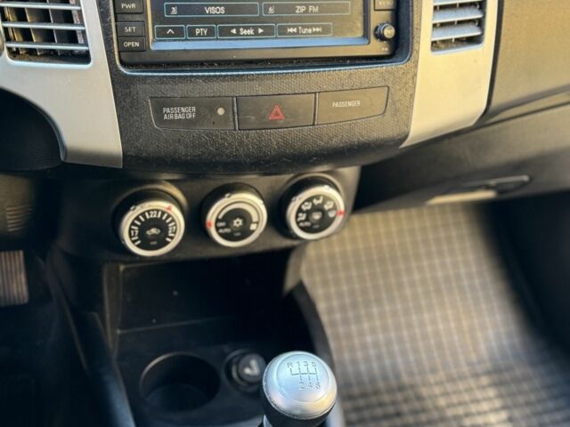 Зеленый Пежо 4007, объемом двигателя 2.2 л и пробегом 248 тыс. км за 5550 $, фото 11 на Automoto.ua