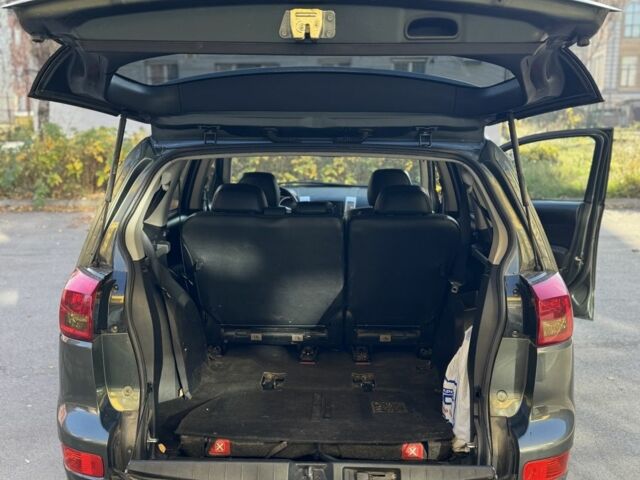 Зеленый Пежо 4007, объемом двигателя 2.2 л и пробегом 248 тыс. км за 5550 $, фото 13 на Automoto.ua