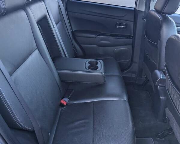 Белый Пежо 4008, объемом двигателя 1.56 л и пробегом 298 тыс. км за 11500 $, фото 6 на Automoto.ua