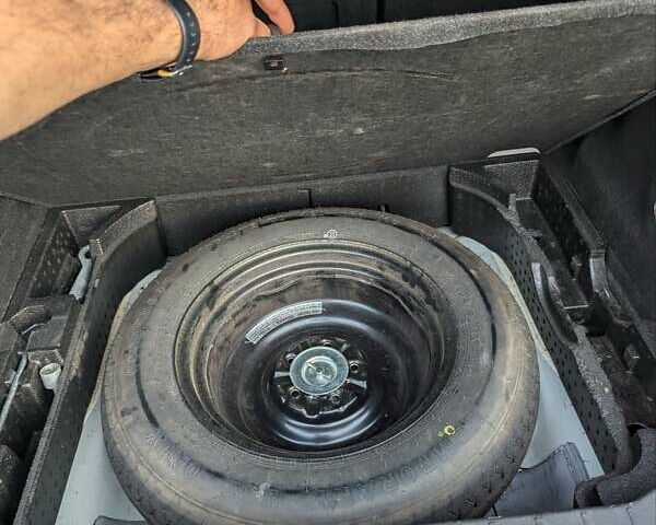 Белый Пежо 4008, объемом двигателя 1.56 л и пробегом 298 тыс. км за 11500 $, фото 9 на Automoto.ua