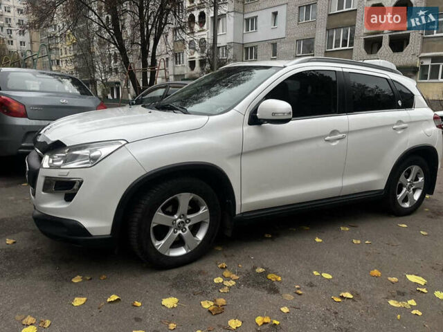 Белый Пежо 4008, объемом двигателя 2 л и пробегом 173 тыс. км за 11700 $, фото 4 на Automoto.ua