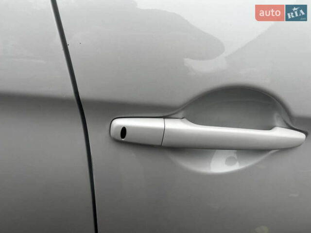 Белый Пежо 4008, объемом двигателя 2 л и пробегом 173 тыс. км за 11700 $, фото 3 на Automoto.ua