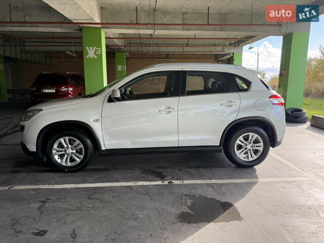 Белый Пежо 4008, объемом двигателя 2 л и пробегом 69 тыс. км за 12500 $, фото 3 на Automoto.ua