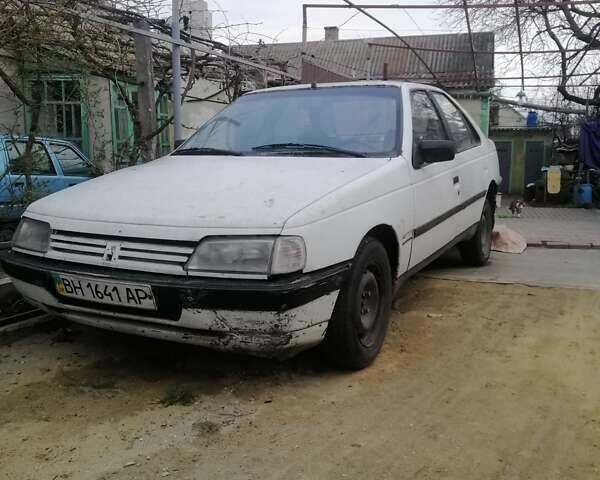 Белый Пежо 405, объемом двигателя 1.6 л и пробегом 217 тыс. км за 600 $, фото 3 на Automoto.ua