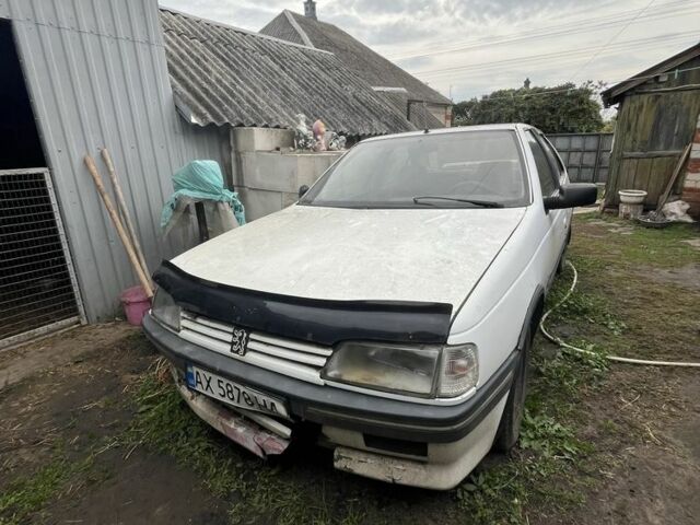 Белый Пежо 405, объемом двигателя 1.9 л и пробегом 250 тыс. км за 500 $, фото 3 на Automoto.ua
