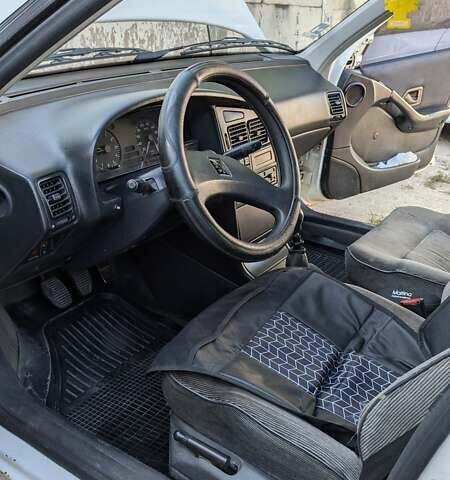Білий Пежо 405, об'ємом двигуна 1.6 л та пробігом 473 тис. км за 1900 $, фото 18 на Automoto.ua
