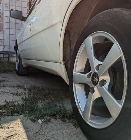 Білий Пежо 405, об'ємом двигуна 1.6 л та пробігом 473 тис. км за 1900 $, фото 4 на Automoto.ua