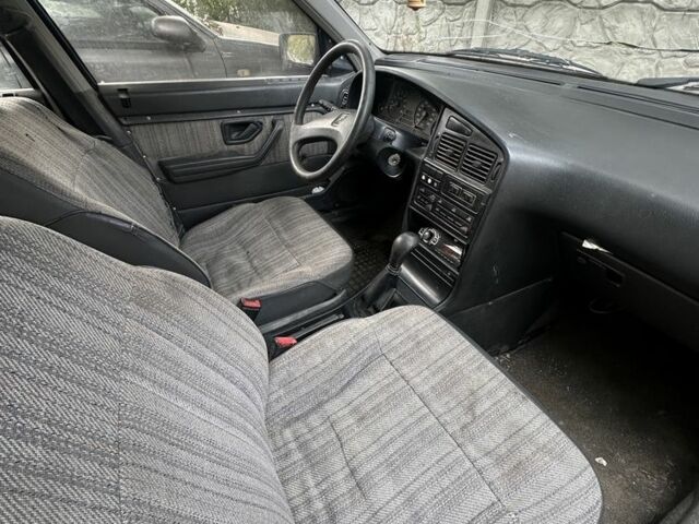 Белый Пежо 405, объемом двигателя 1.6 л и пробегом 207 тыс. км за 950 $, фото 4 на Automoto.ua