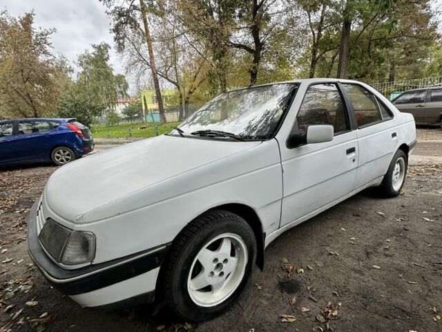 Белый Пежо 405, объемом двигателя 1.6 л и пробегом 207 тыс. км за 950 $, фото 1 на Automoto.ua