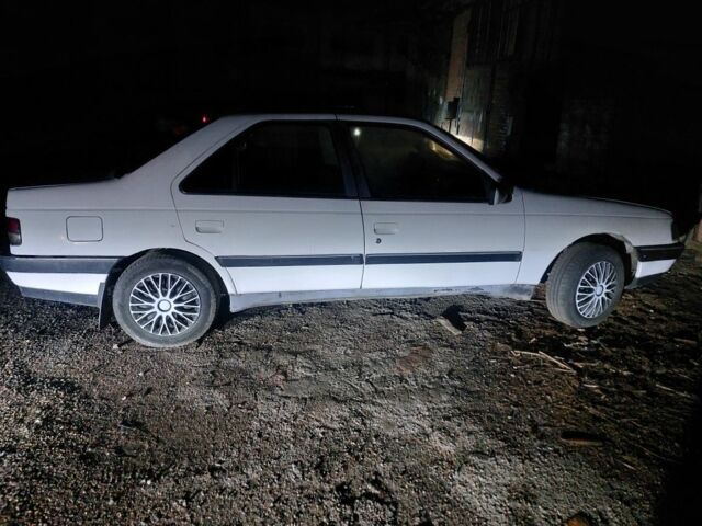 Белый Пежо 405, объемом двигателя 0 л и пробегом 10 тыс. км за 600 $, фото 3 на Automoto.ua