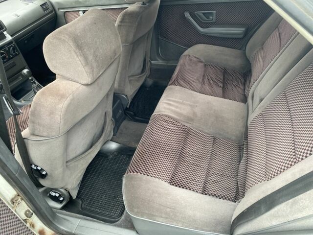 Белый Пежо 405, объемом двигателя 2 л и пробегом 160 тыс. км за 800 $, фото 6 на Automoto.ua