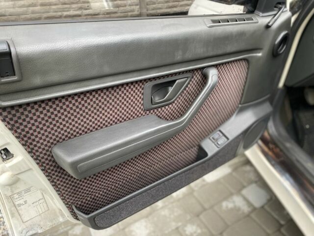 Белый Пежо 405, объемом двигателя 2 л и пробегом 160 тыс. км за 800 $, фото 8 на Automoto.ua